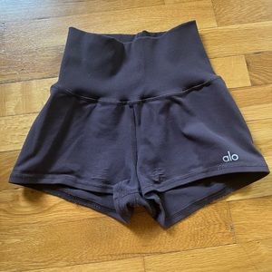 ALO Yoga Plum Spandex Athletic Shorts Women’s S